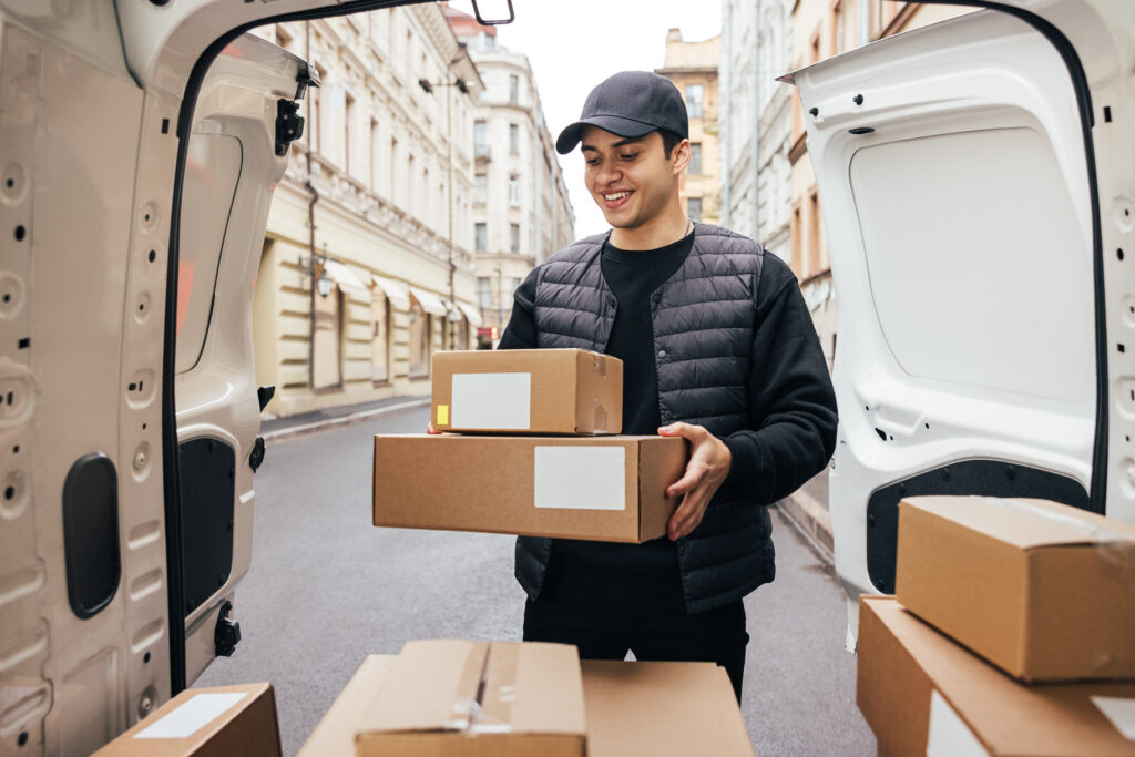 B2B order fulfillment by delivery guy